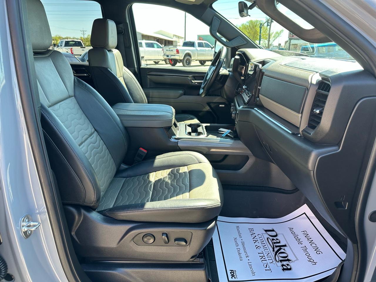 Chevrolet Silverado 2500HD ZR2 Crew Cab 4WD 2024