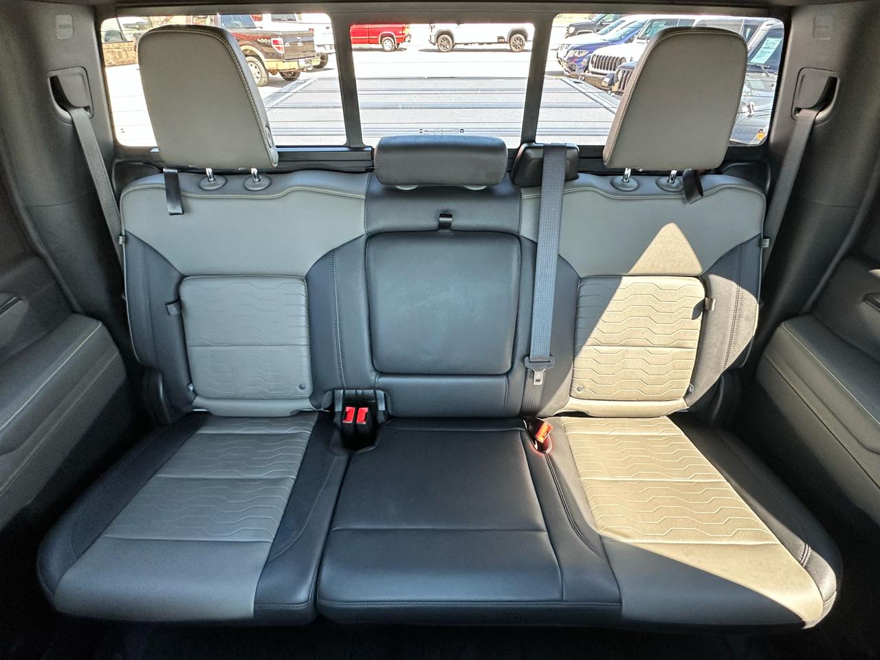 Chevrolet Silverado 2500HD ZR2 Crew Cab 4WD 2024