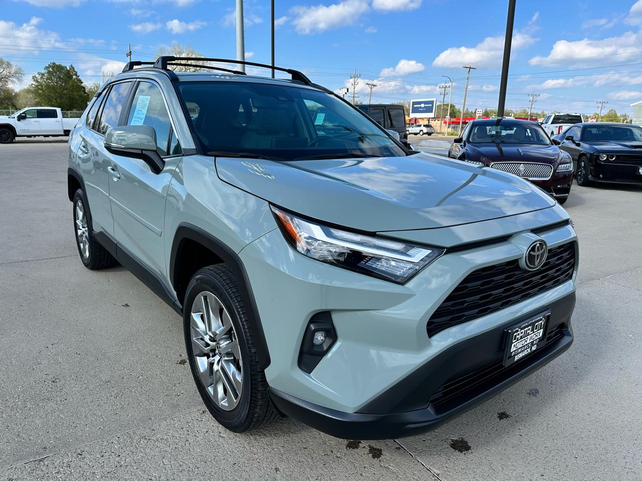 Toyota RAV4 XLE Premium AWD 2023