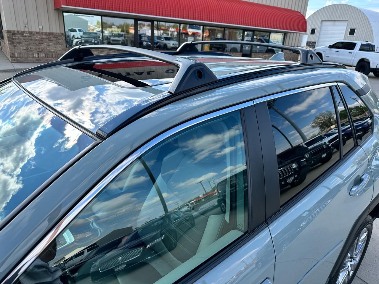 Toyota RAV4 XLE Premium AWD 2023