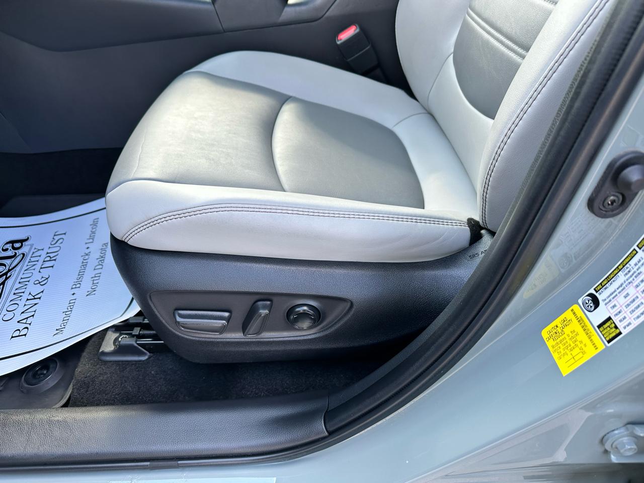 Toyota RAV4 XLE Premium AWD 2023
