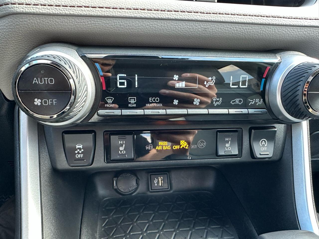 Toyota RAV4 XLE Premium AWD 2023
