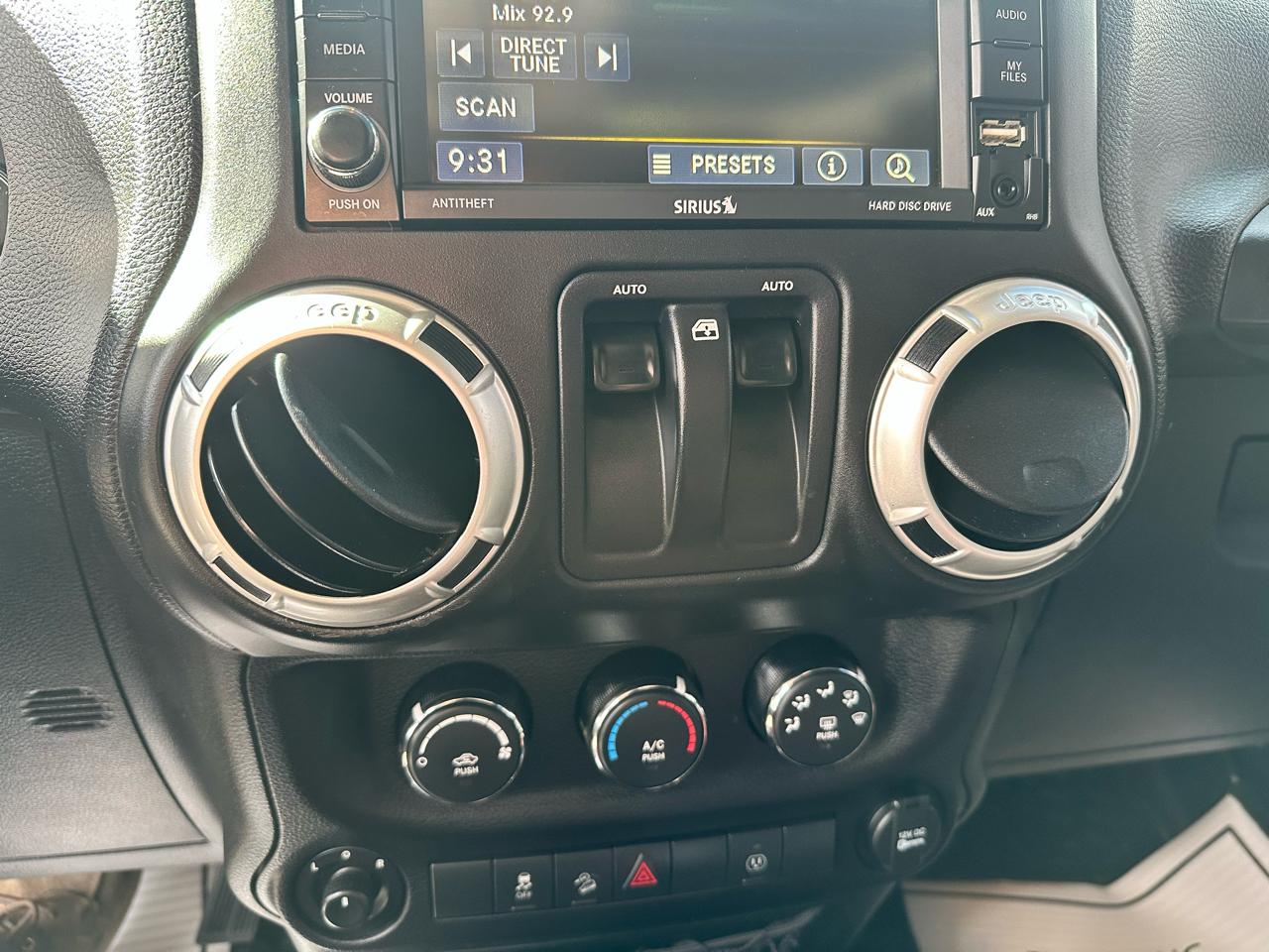 Jeep Wrangler Sahara 4WD 2016