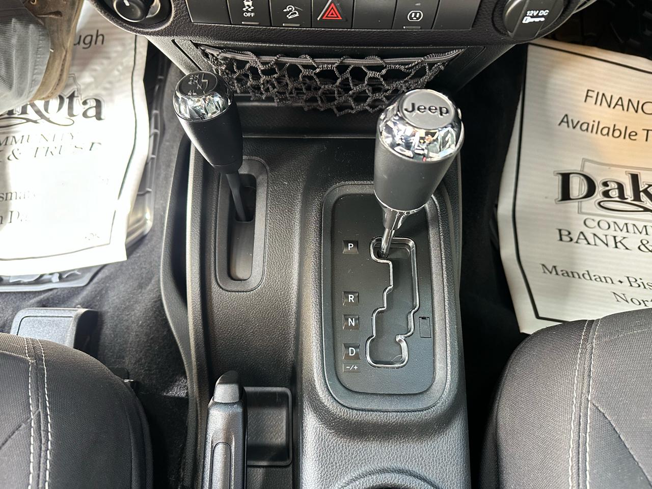 Jeep Wrangler Sahara 4WD 2016
