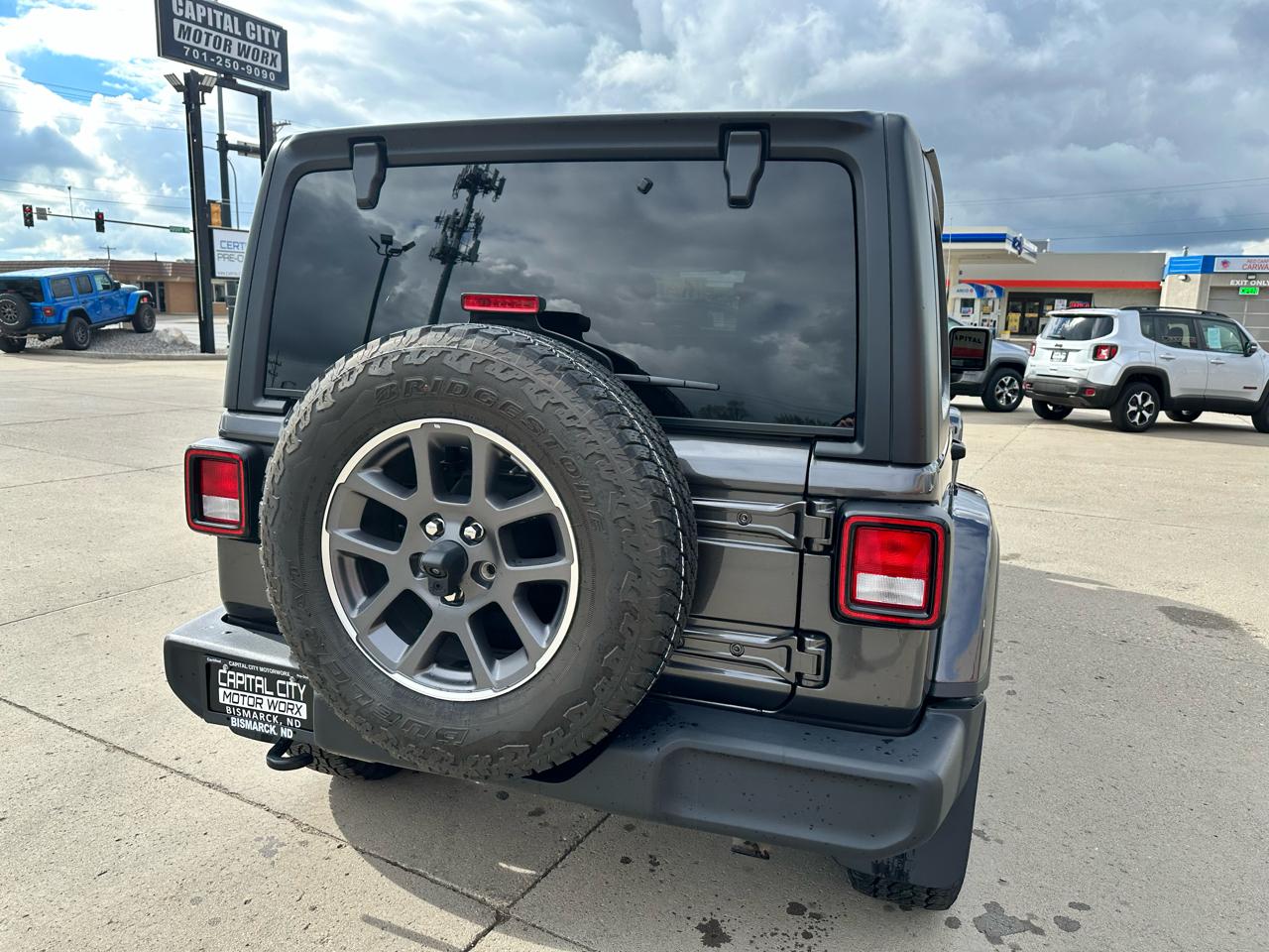 Jeep Wrangler Unlimited Sport 2021