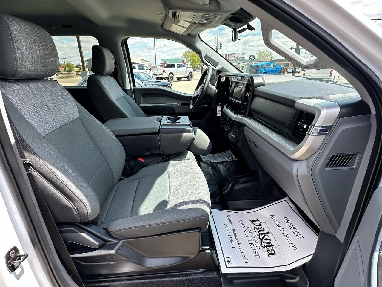 Ford F-350 SD XLT Crew Cab Long Bed 4WD 2024