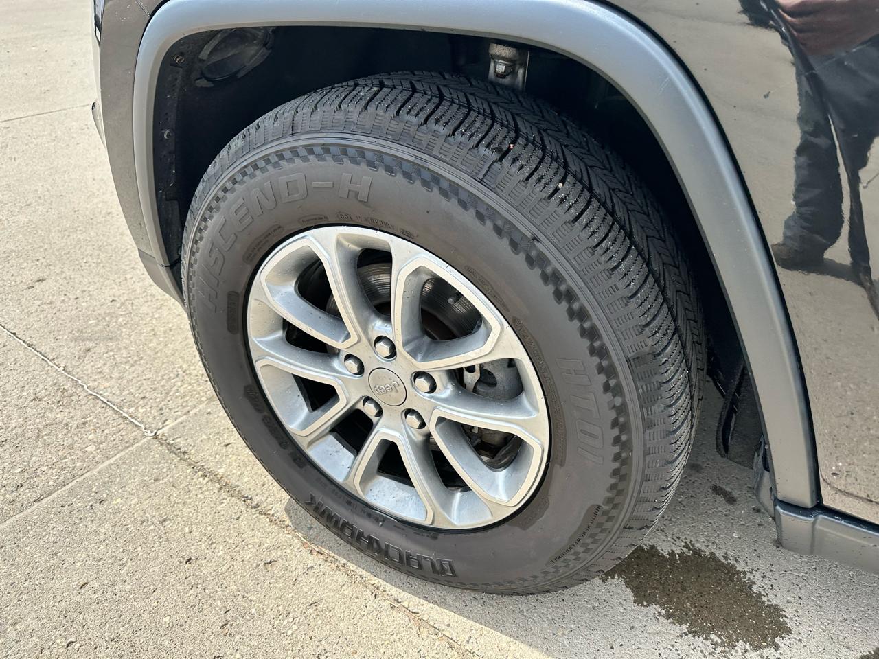 Jeep Grand Cherokee Laredo 4WD 2016