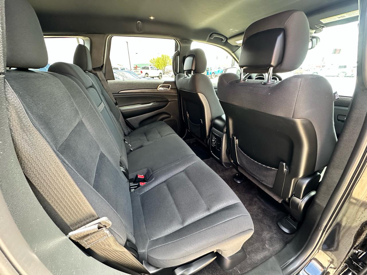Jeep Grand Cherokee Laredo 4WD 2016