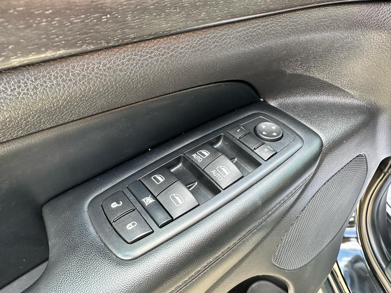 Jeep Grand Cherokee Laredo 4WD 2016
