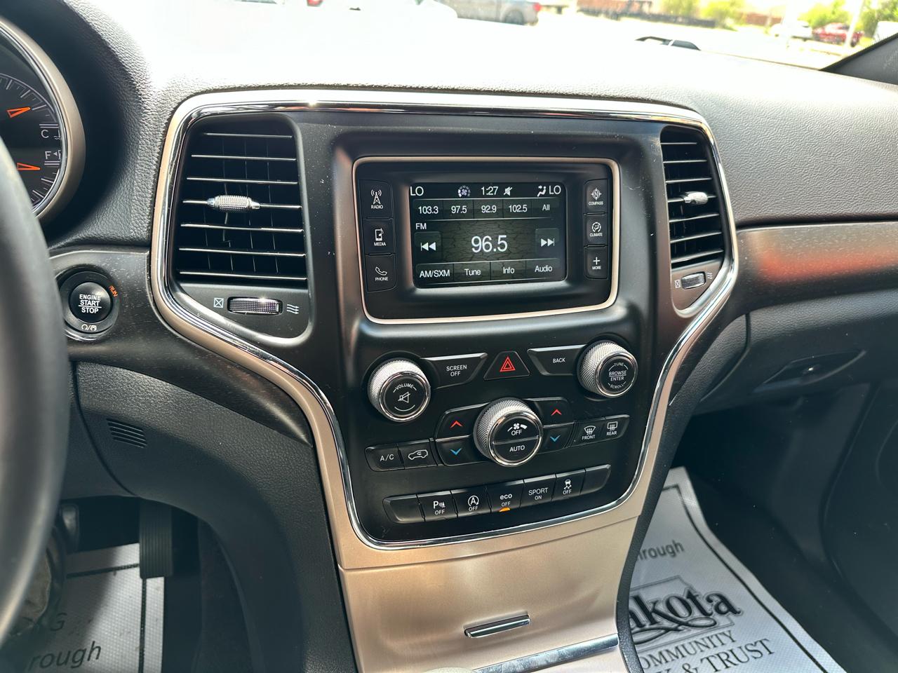 Jeep Grand Cherokee Laredo 4WD 2016