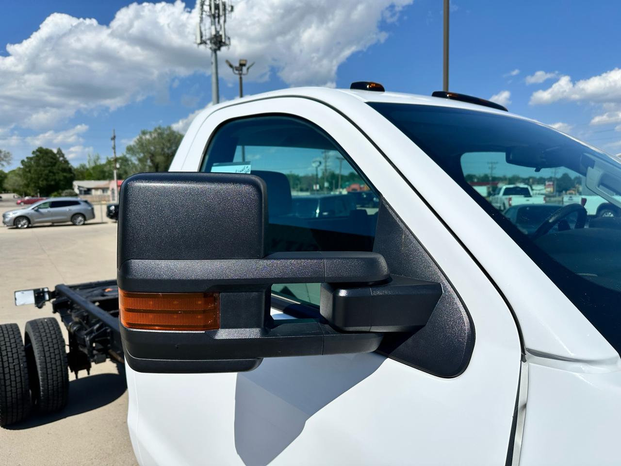Chevrolet Silverado Medium Duty  2021