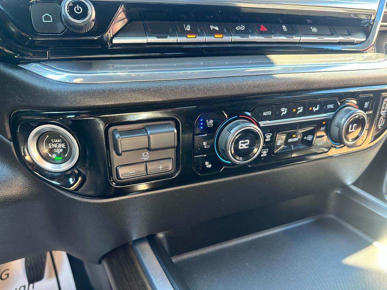 Chevrolet Silverado 3500HD High Country Crew Cab 4WD 2024