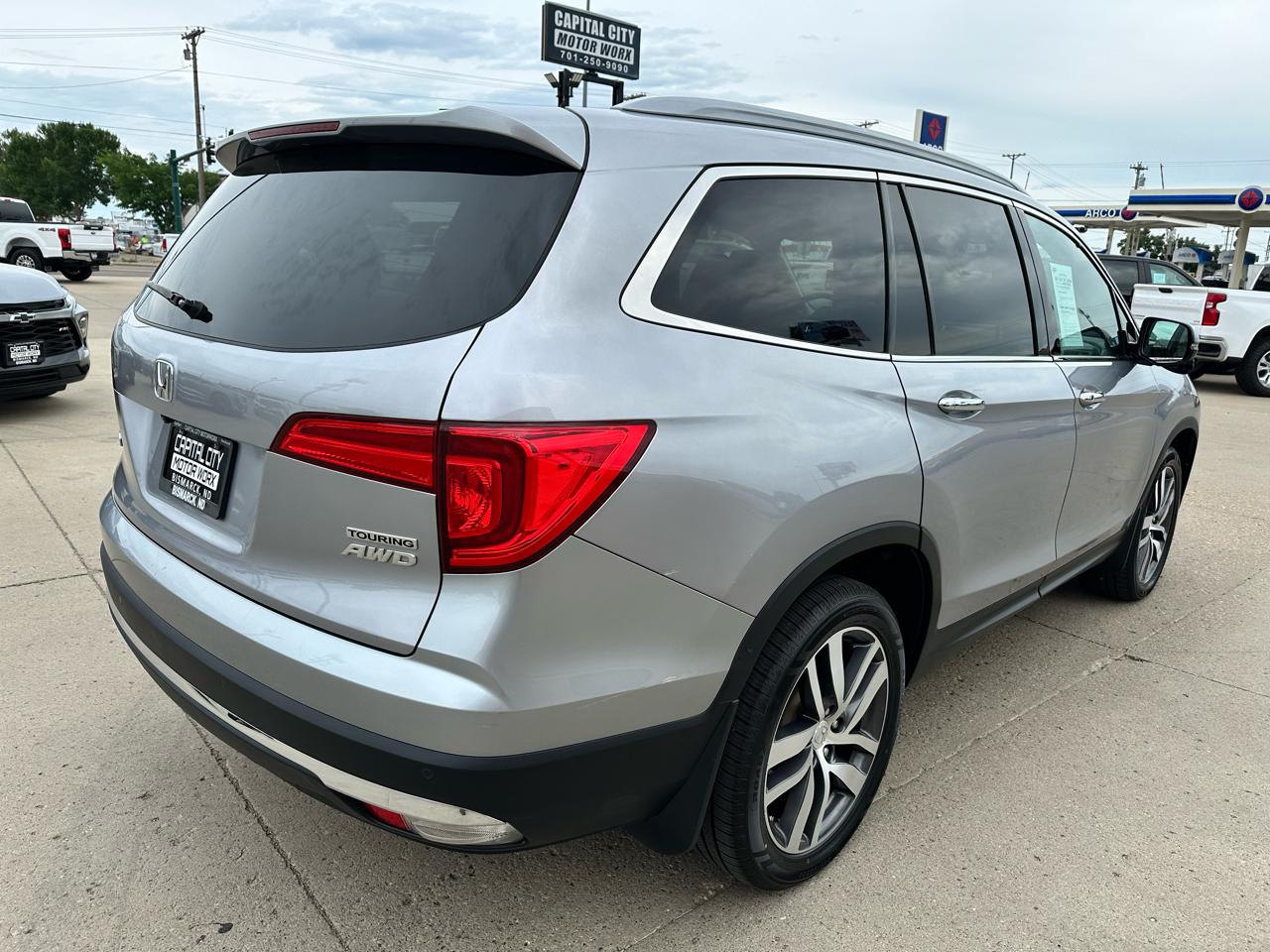 Honda Pilot Touring 4WD 2017