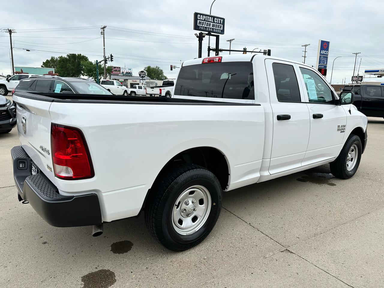 RAM 1500 Classic Tradesman Quad Cab 4WD 2019