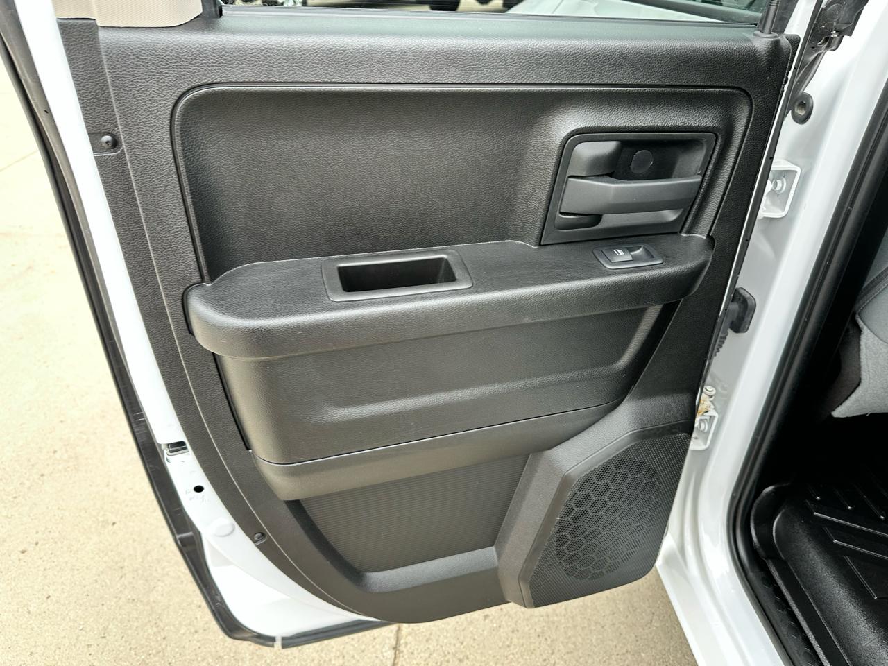 RAM 1500 Classic Tradesman Quad Cab 4WD 2019