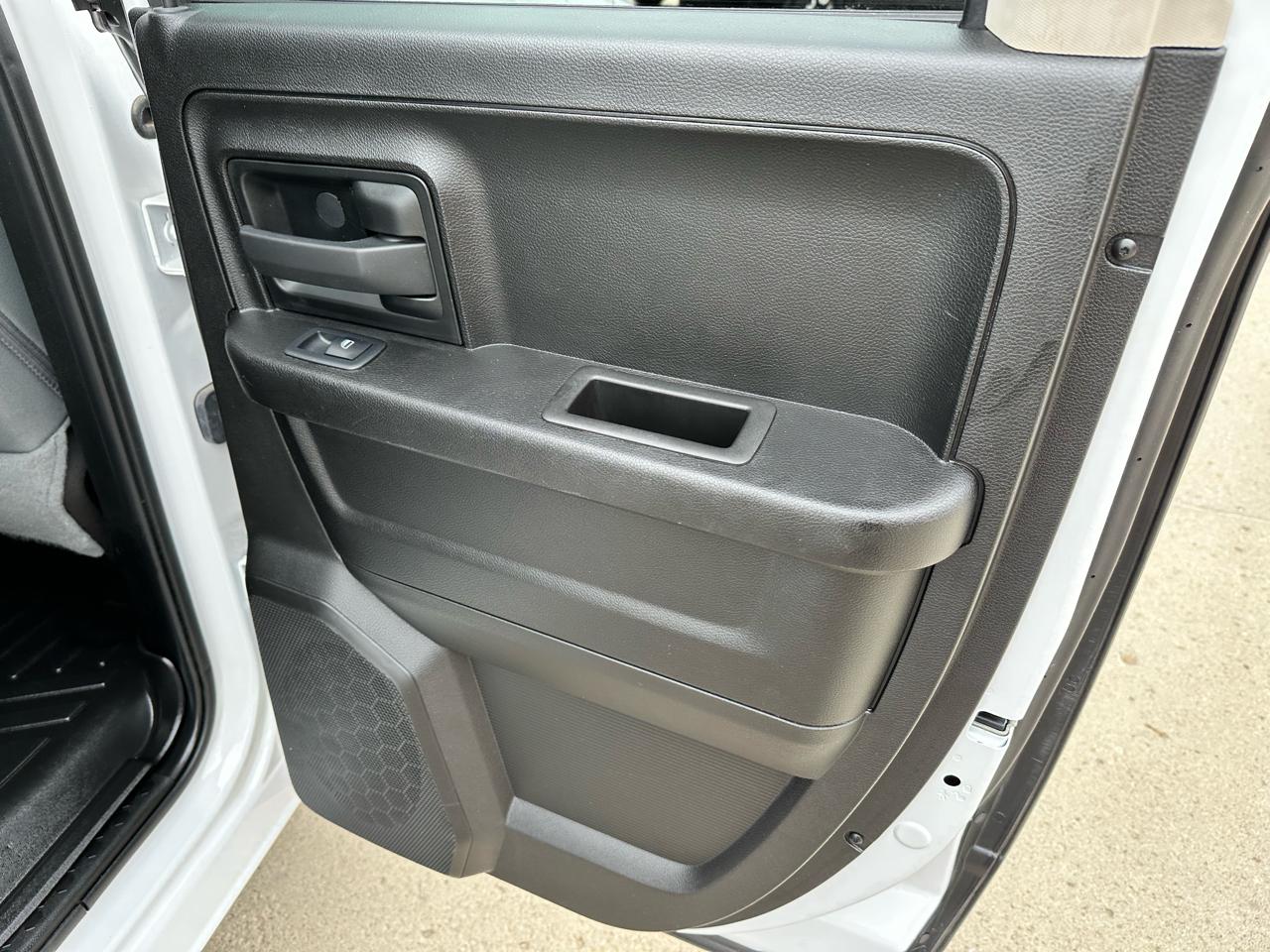RAM 1500 Classic Tradesman Quad Cab 4WD 2019
