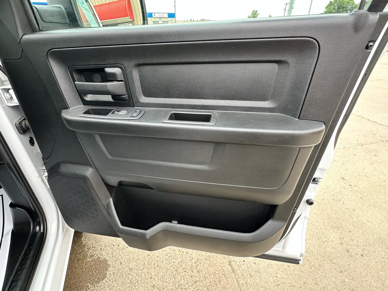 RAM 1500 Classic Tradesman Quad Cab 4WD 2019