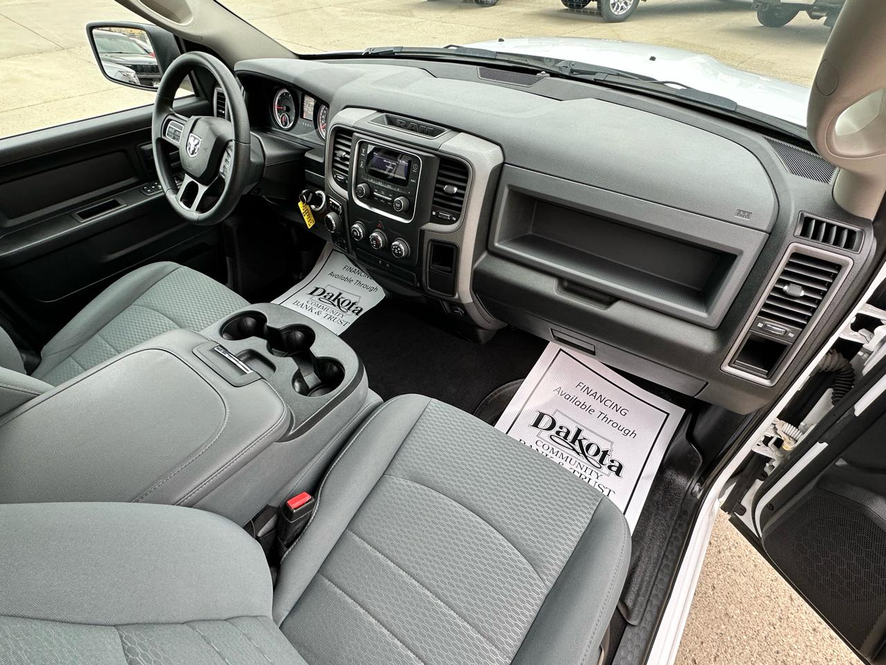 RAM 1500 Classic Tradesman Quad Cab 4WD 2019