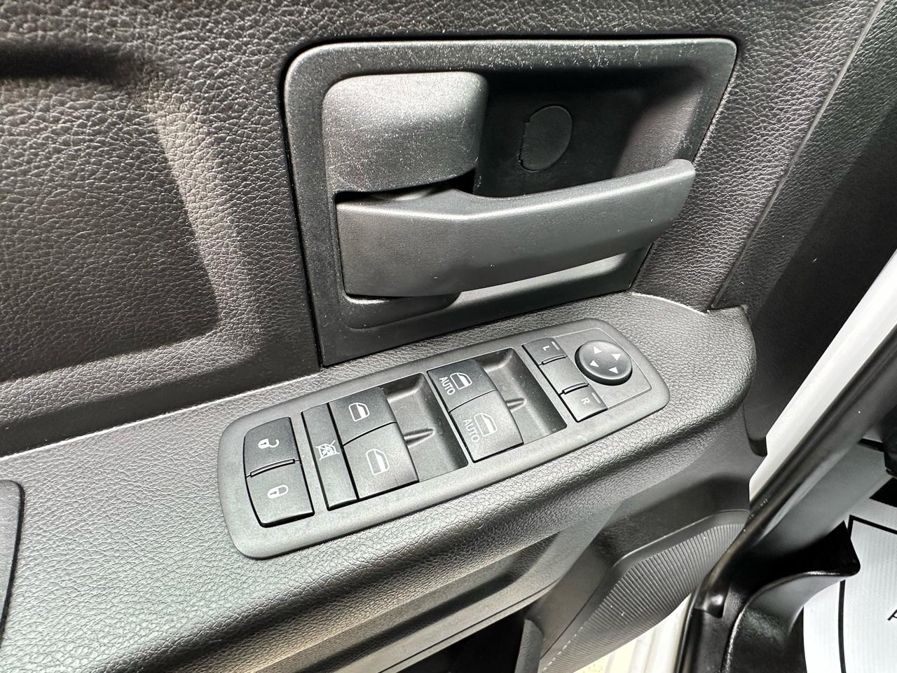 RAM 1500 Classic Tradesman Quad Cab 4WD 2019