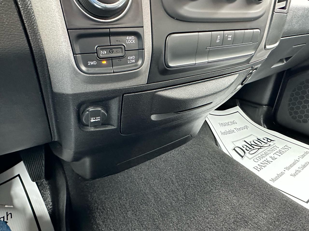 RAM 1500 Classic Tradesman Quad Cab 4WD 2019