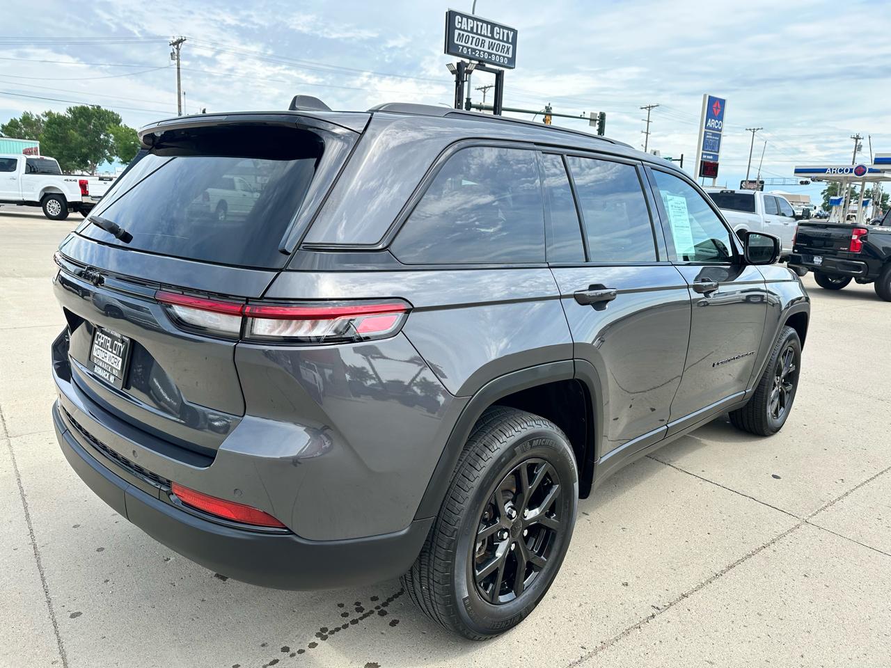 Jeep Grand Cherokee  2024