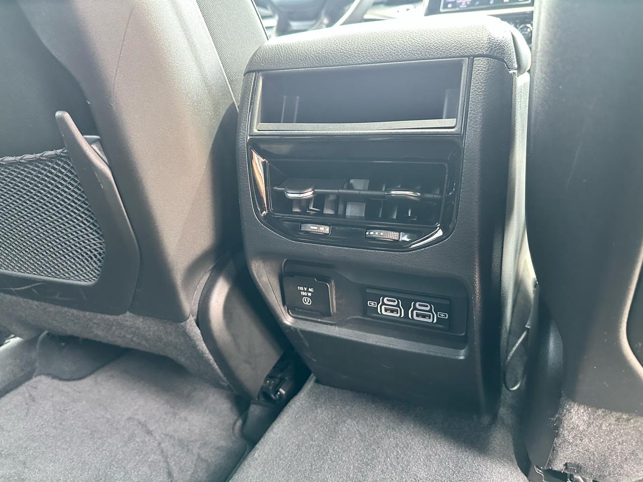 Jeep Grand Cherokee  2024