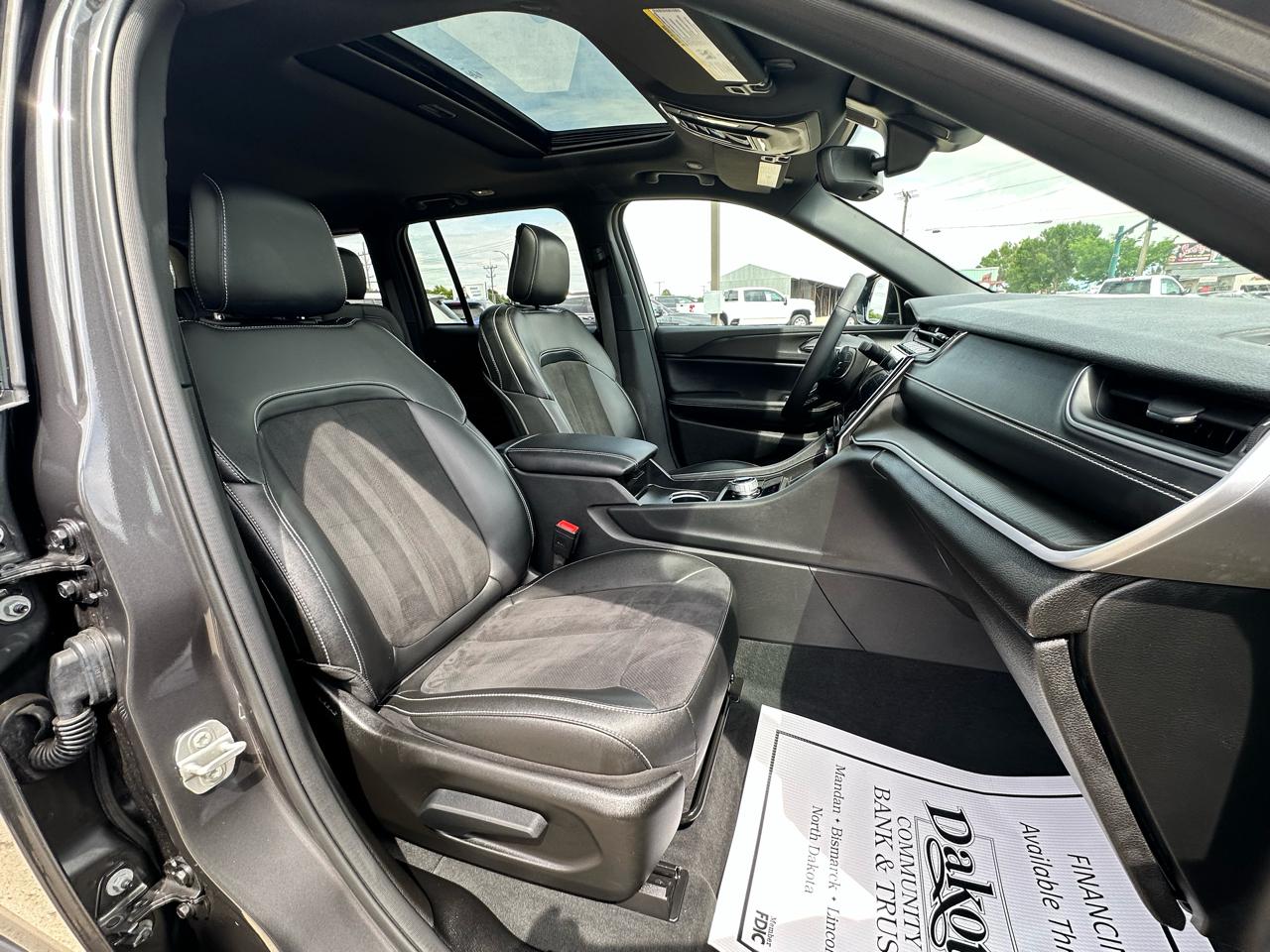 Jeep Grand Cherokee  2024