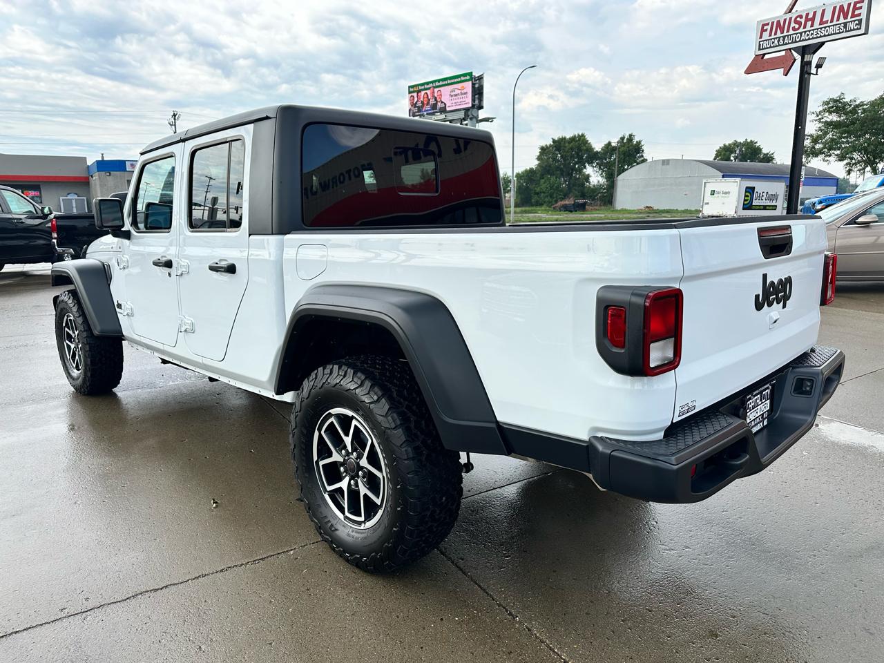 Jeep Gladiator  2025