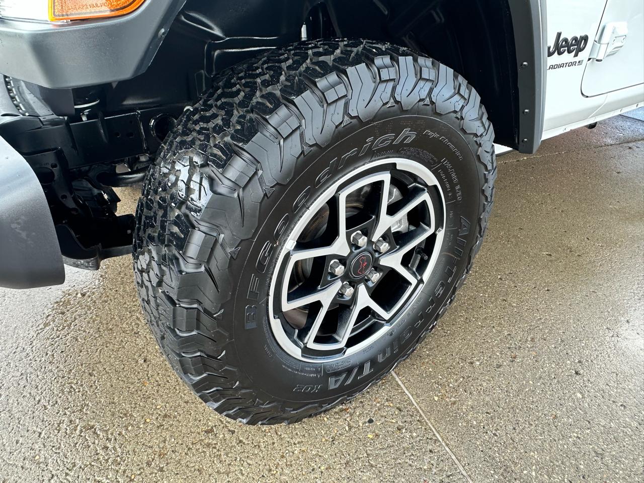 Jeep Gladiator  2025