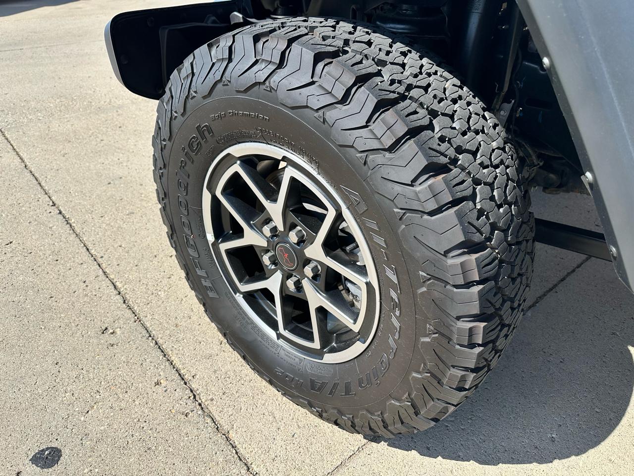 Jeep Gladiator  2025