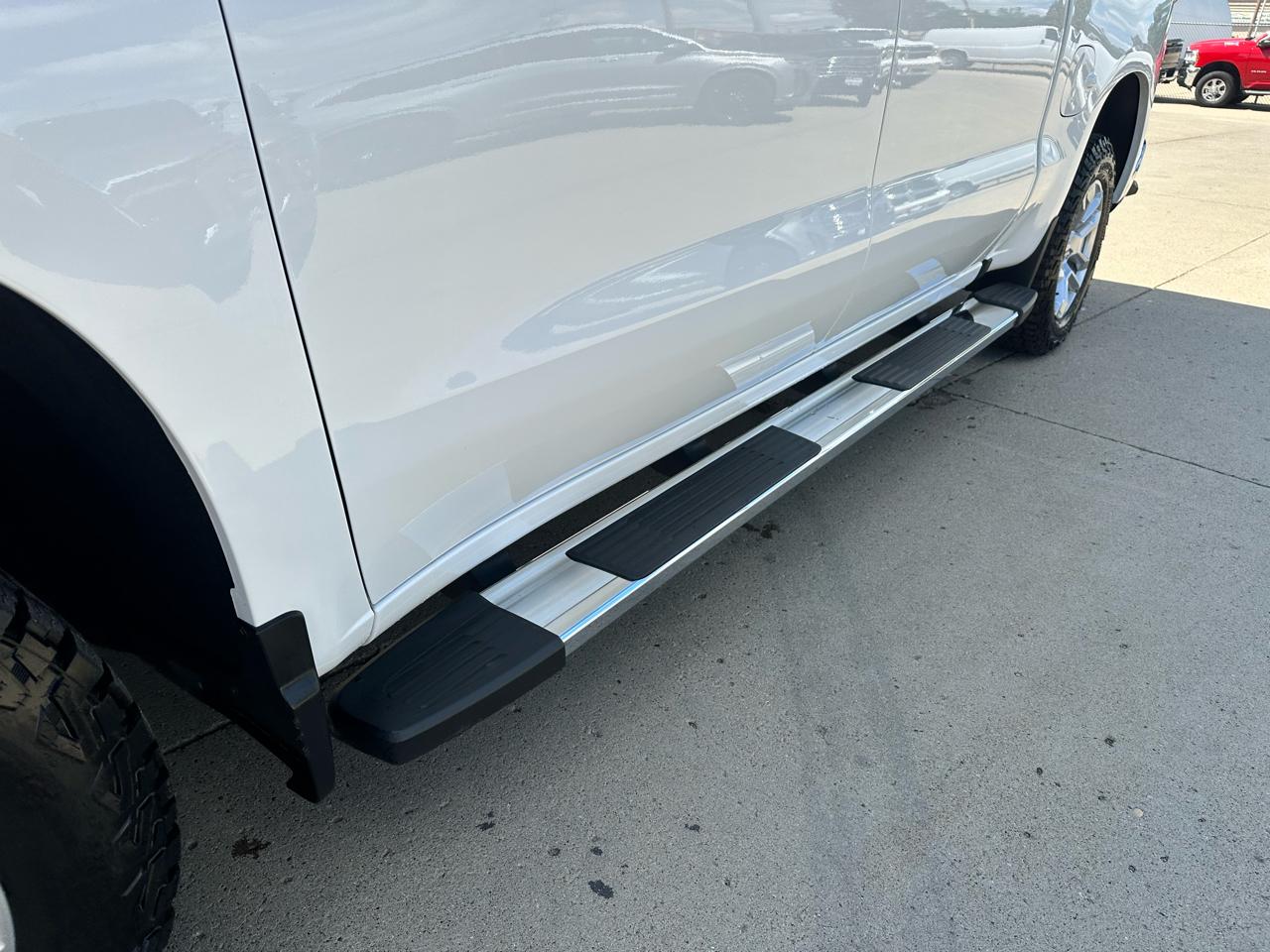 Chevrolet Silverado 1500 LT Crew Cab 4WD 2025