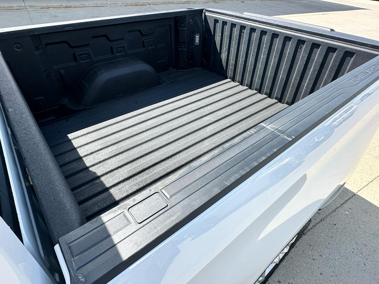 Chevrolet Silverado 1500 LT Crew Cab 4WD 2025