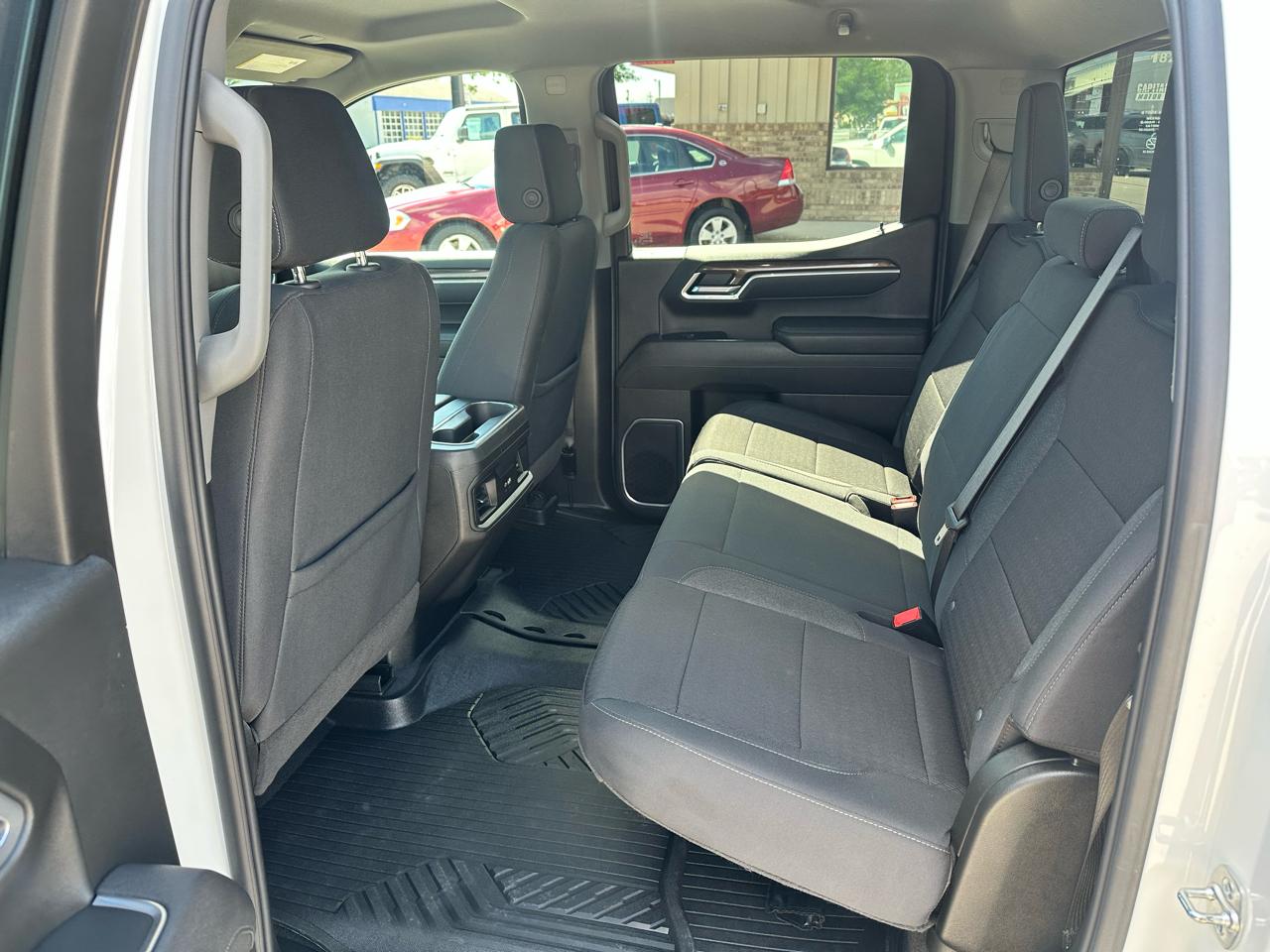 Chevrolet Silverado 1500 LT Crew Cab 4WD 2025