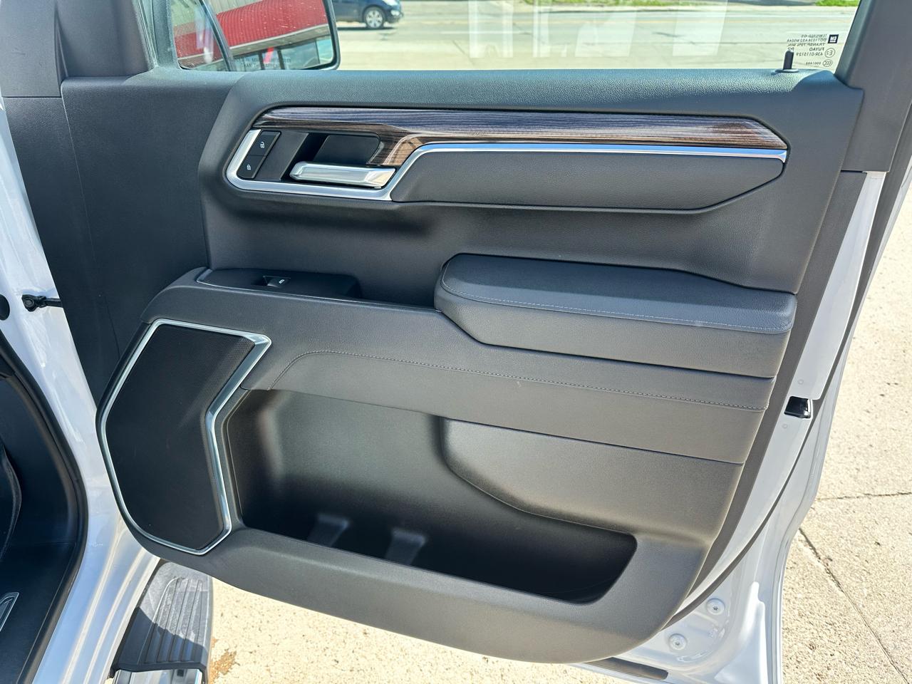 Chevrolet Silverado 1500 LT Crew Cab 4WD 2025