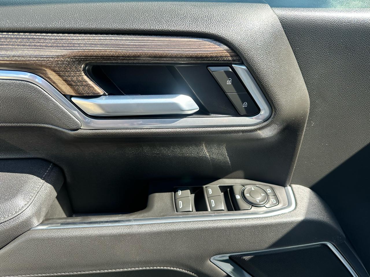 Chevrolet Silverado 1500 LT Crew Cab 4WD 2025