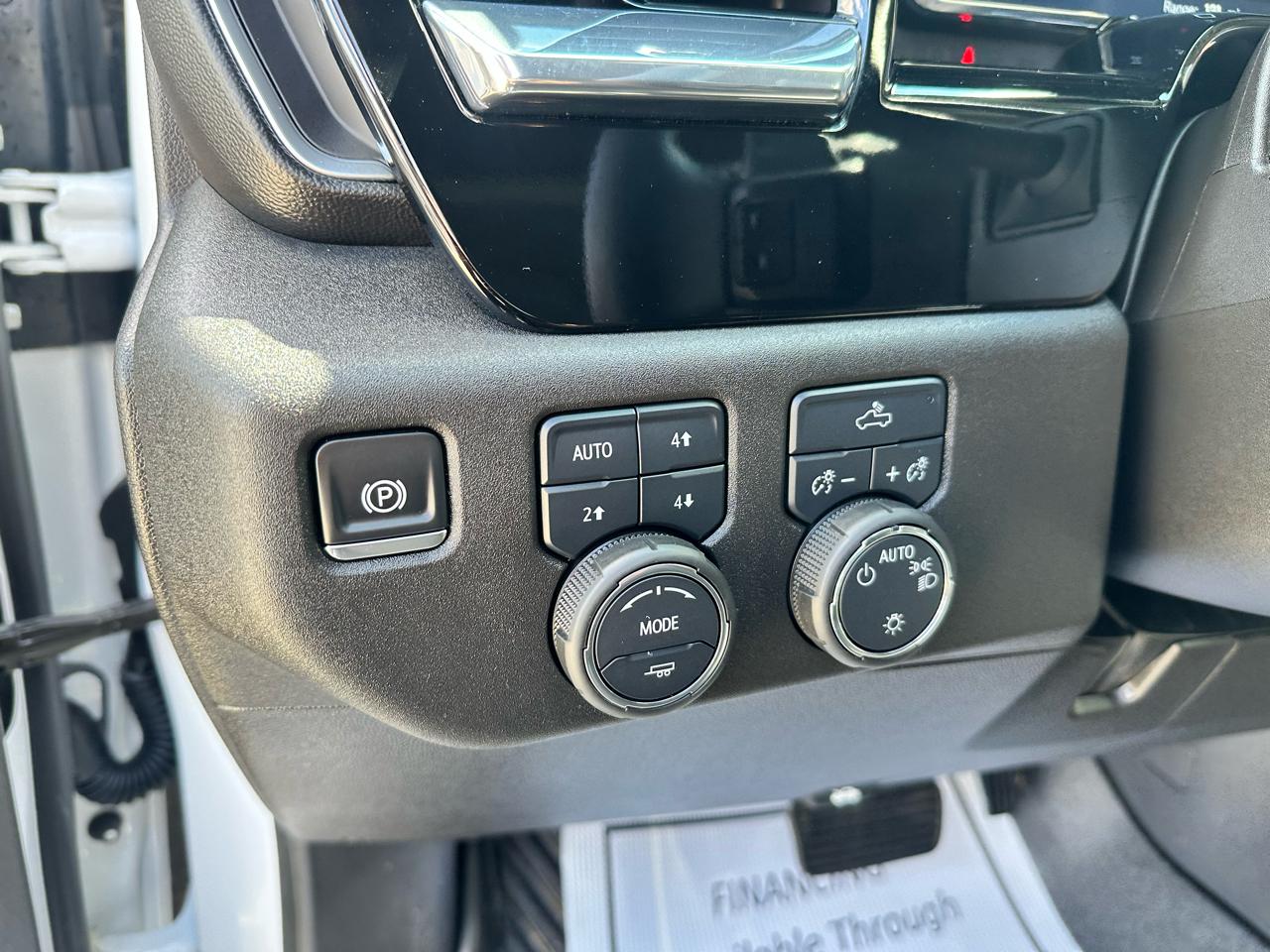 Chevrolet Silverado 1500 LT Crew Cab 4WD 2025