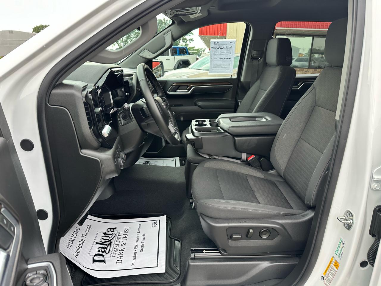 Chevrolet Silverado 1500 RST Crew Cab 4WD 2026