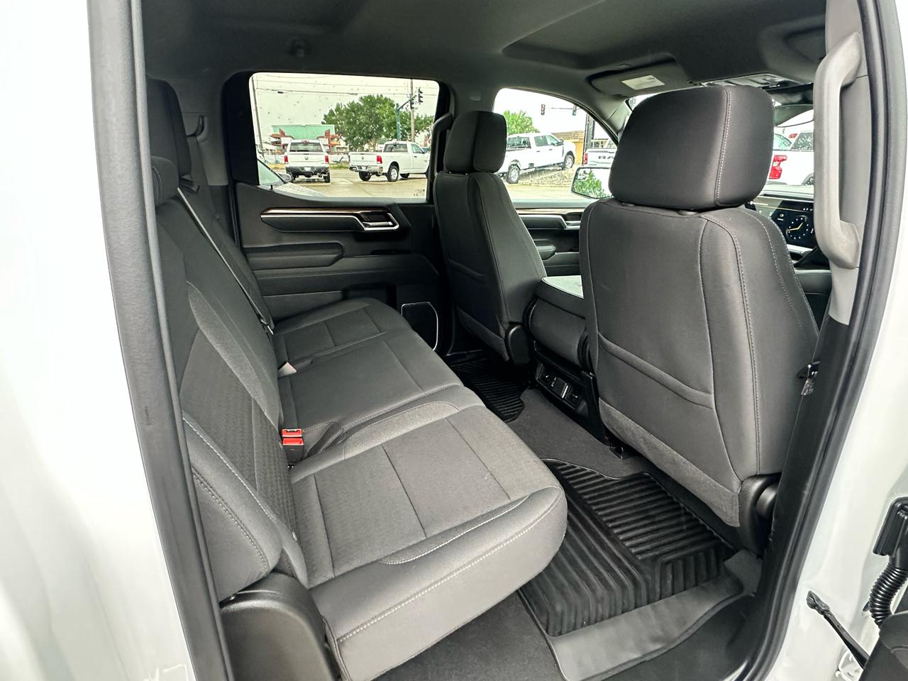 Chevrolet Silverado 1500 RST Crew Cab 4WD 2026