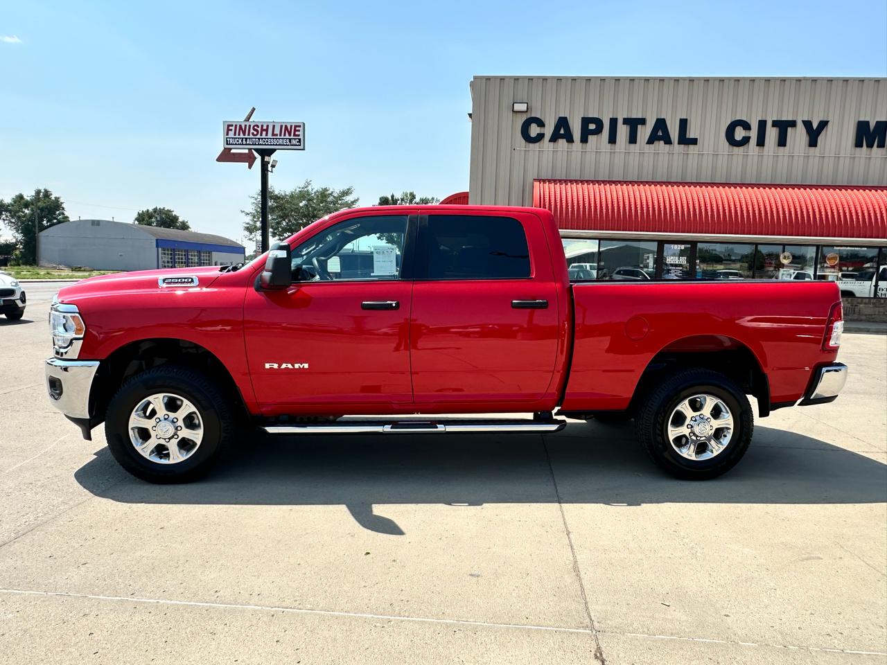 RAM 2500 Big Horn Crew Cab 4WD SWB 2024