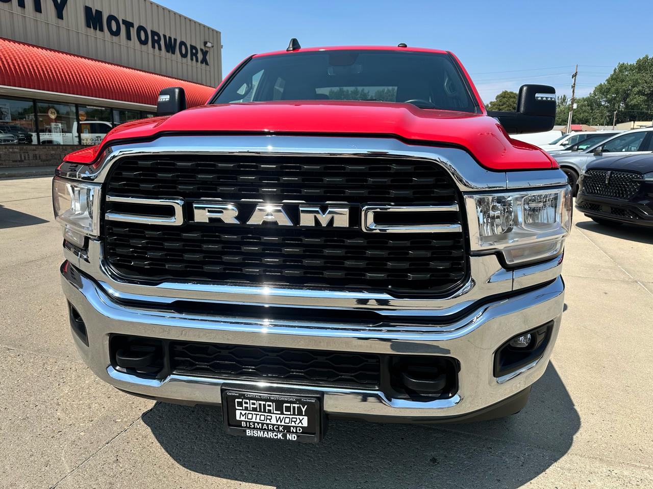 RAM 2500 Big Horn Crew Cab 4WD SWB 2024