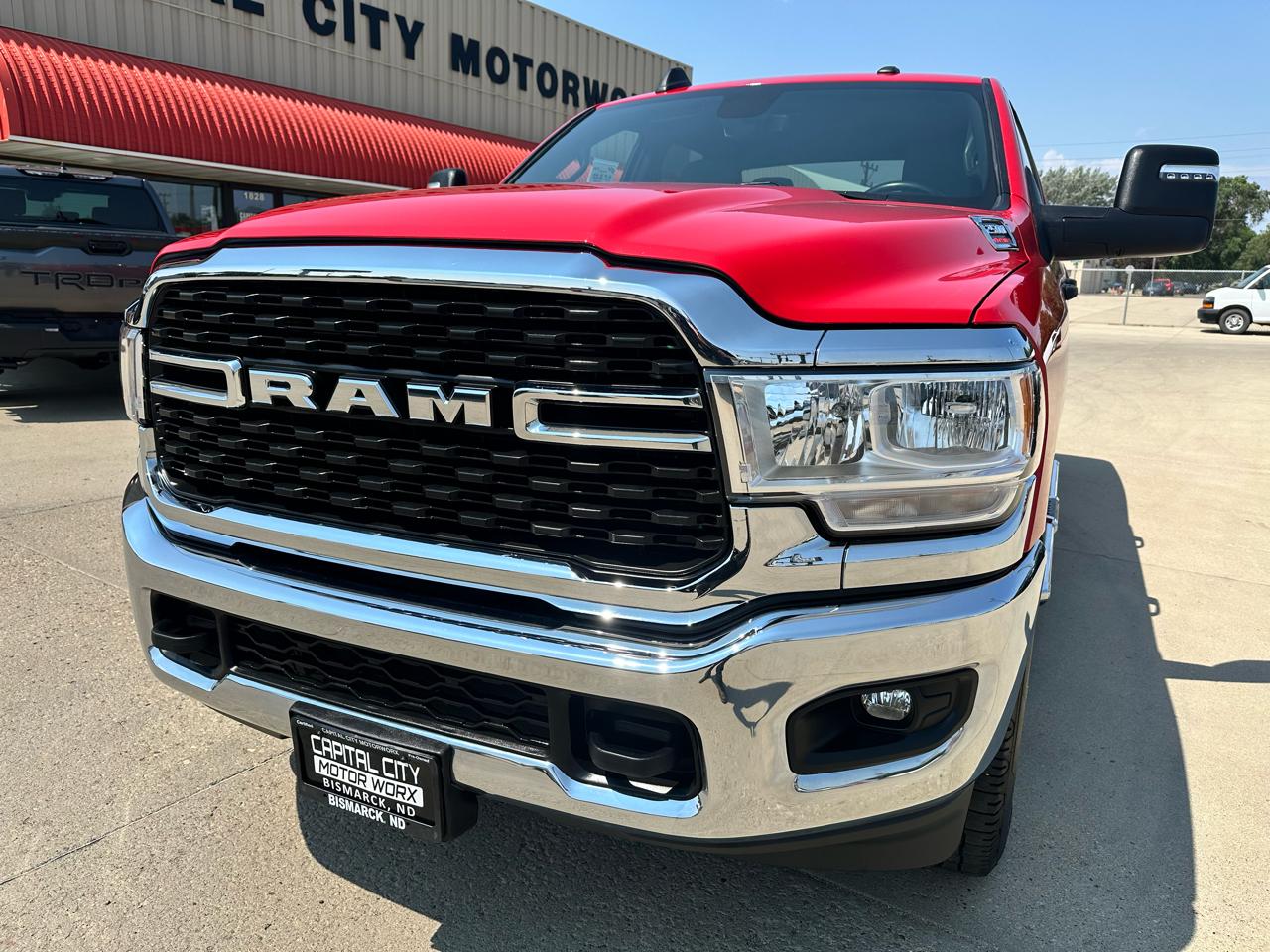 RAM 2500 Big Horn Crew Cab 4WD SWB 2024