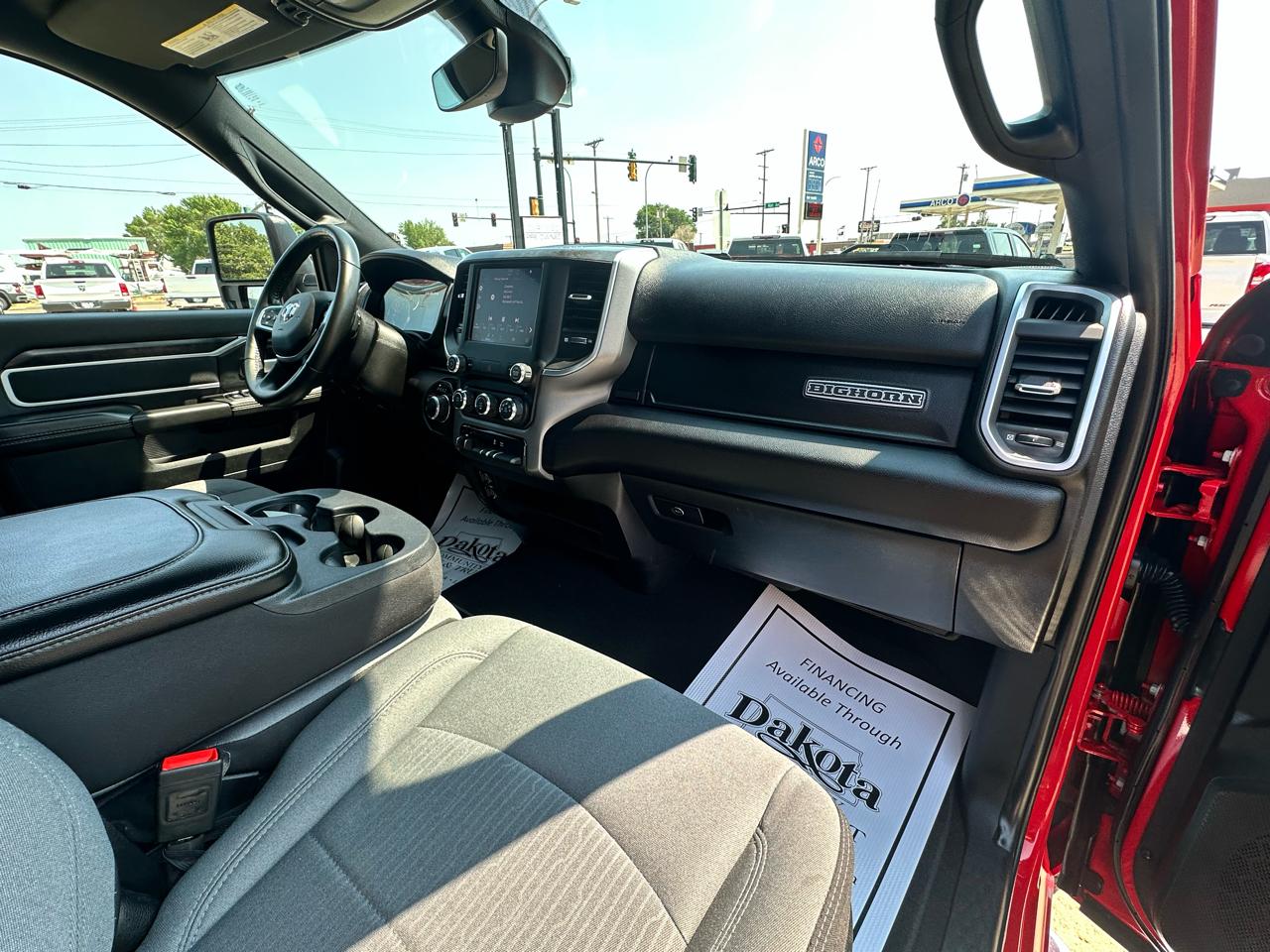 RAM 2500 Big Horn Crew Cab 4WD SWB 2024