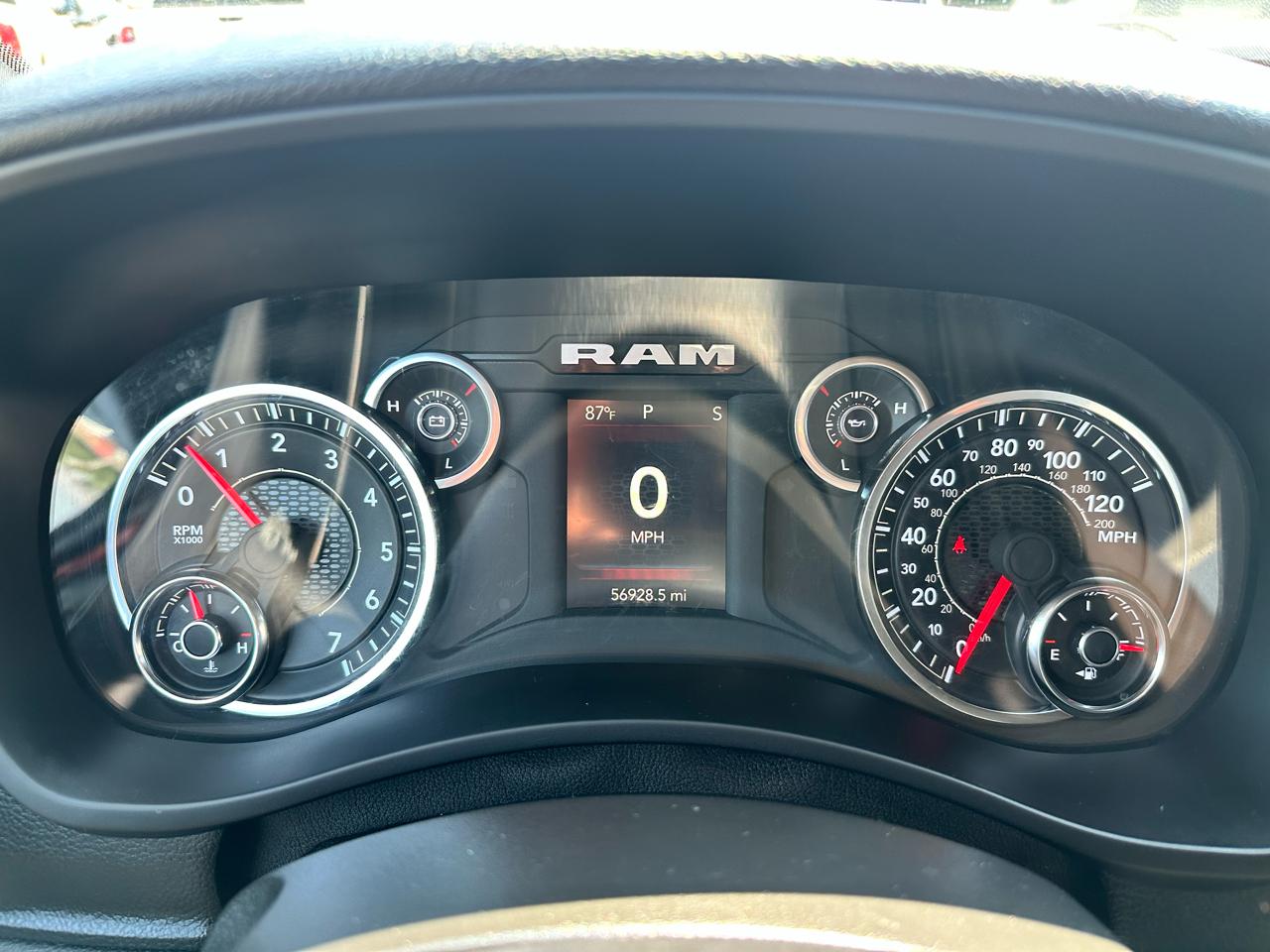 RAM 2500 Big Horn Crew Cab 4WD SWB 2024