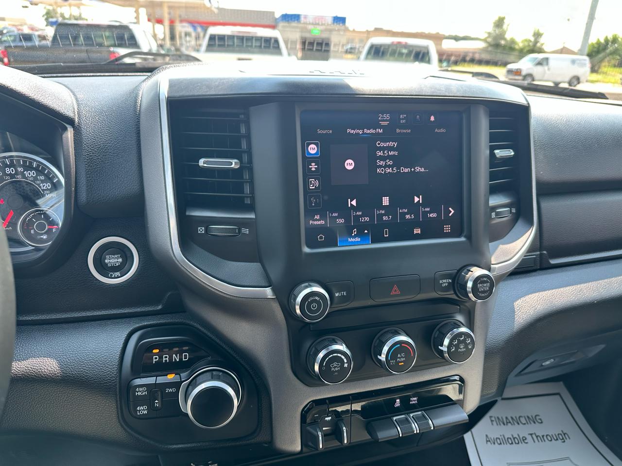 RAM 2500 Big Horn Crew Cab 4WD SWB 2024