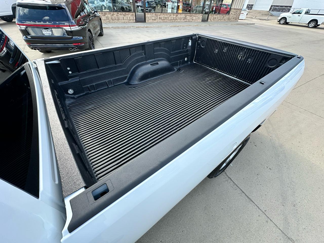 RAM 1500 Classic Tradesman Regular Cab LWB 4WD 2023