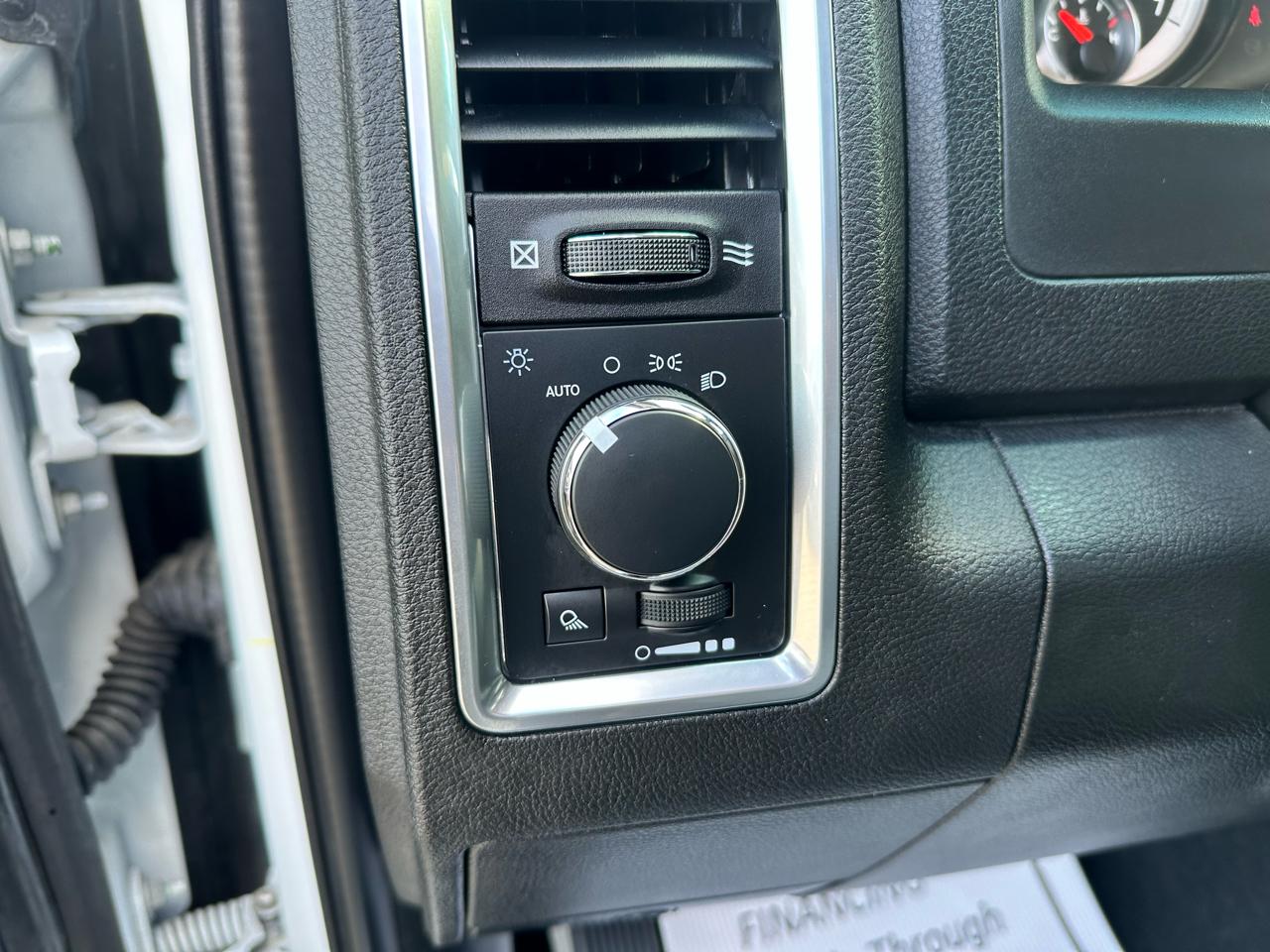 RAM 1500 Classic Tradesman Regular Cab LWB 4WD 2023