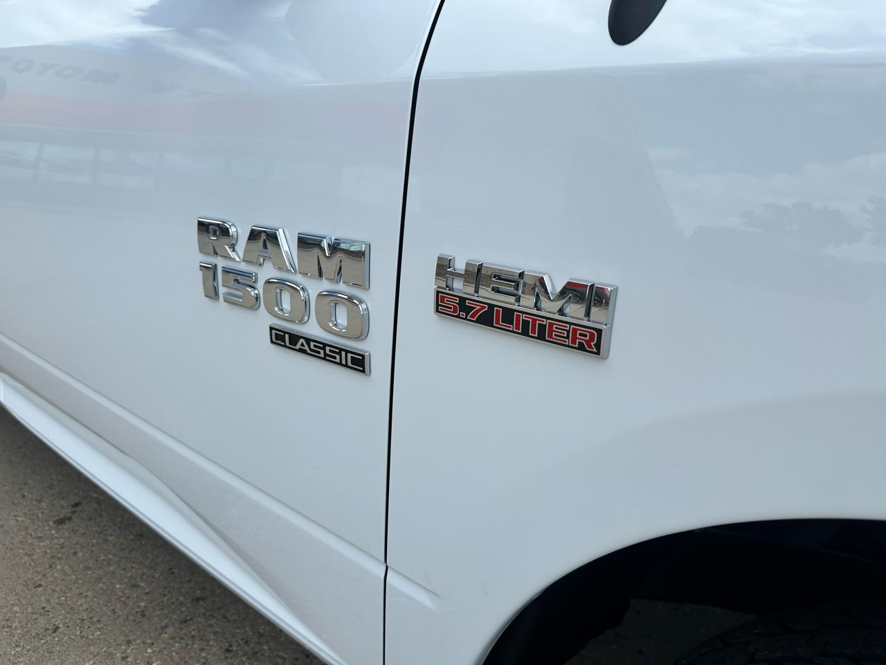 RAM 1500 Classic Tradesman Regular Cab LWB 4WD 2023