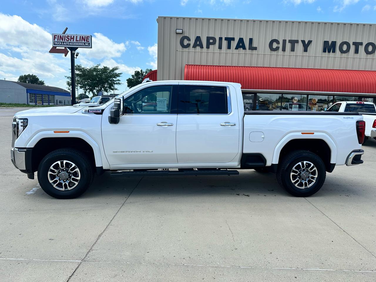 GMC Sierra 3500HD SLT Crew Cab 4WD 2025