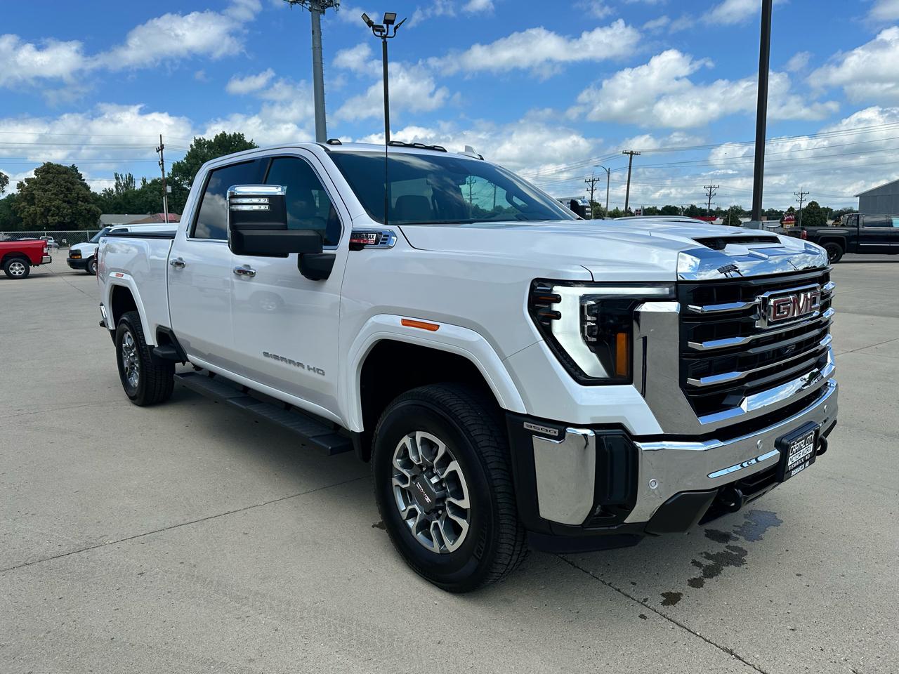 GMC Sierra 3500HD SLT Crew Cab 4WD 2025