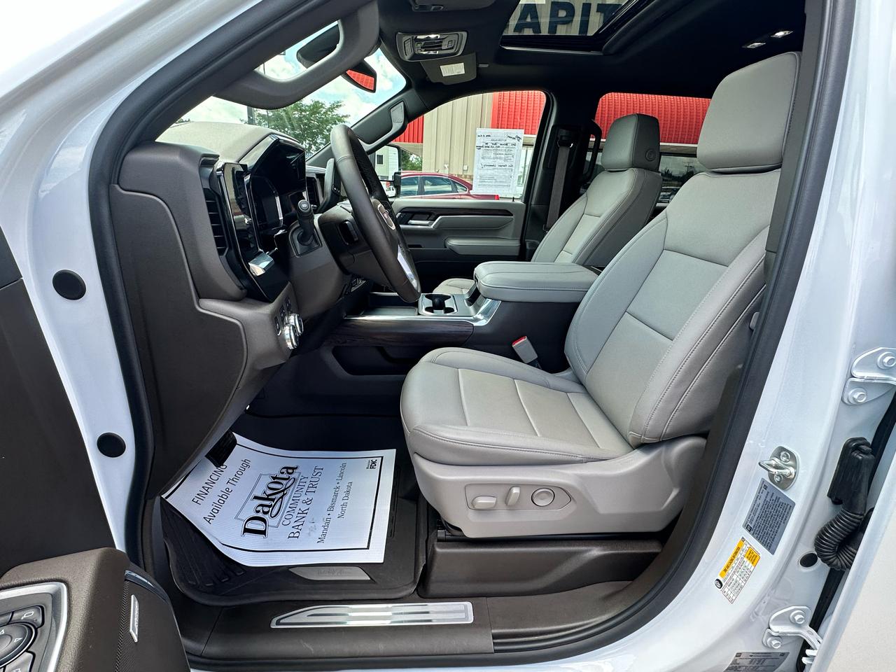 GMC Sierra 3500HD SLT Crew Cab 4WD 2025